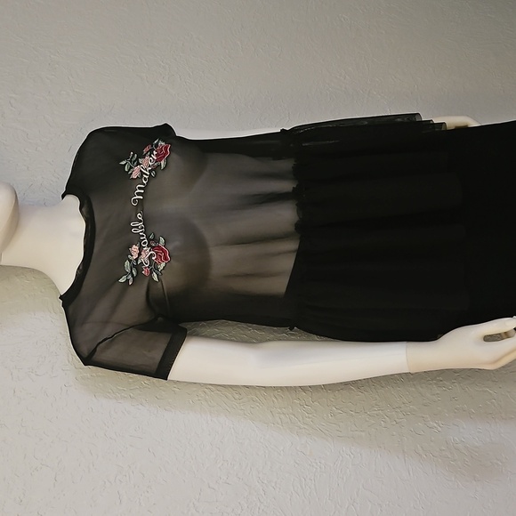 Vtg ARIZONA JEAN Co. Black Sheer Mesh Ruffle Trouble Maker Embroidered Top - Picture 2 of 7